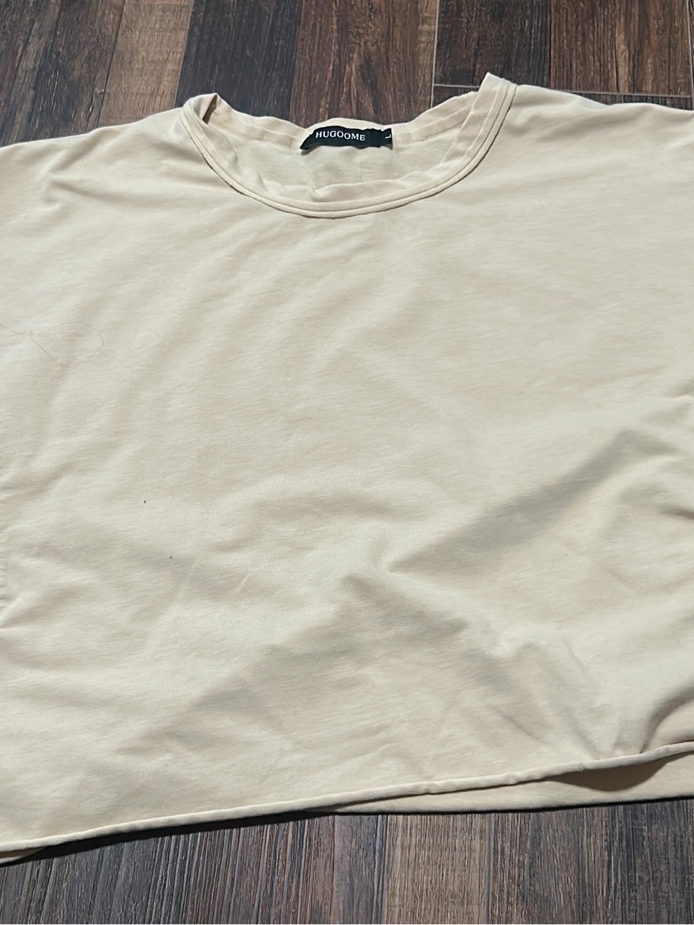 HUGO Men’s Short-Sleeve Crew Tee in Light Beige